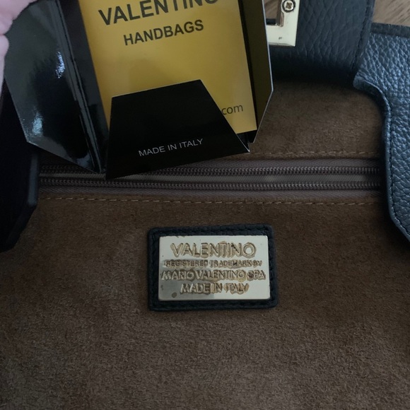 Valentino by Mario Valentino - Picture 3 of 8